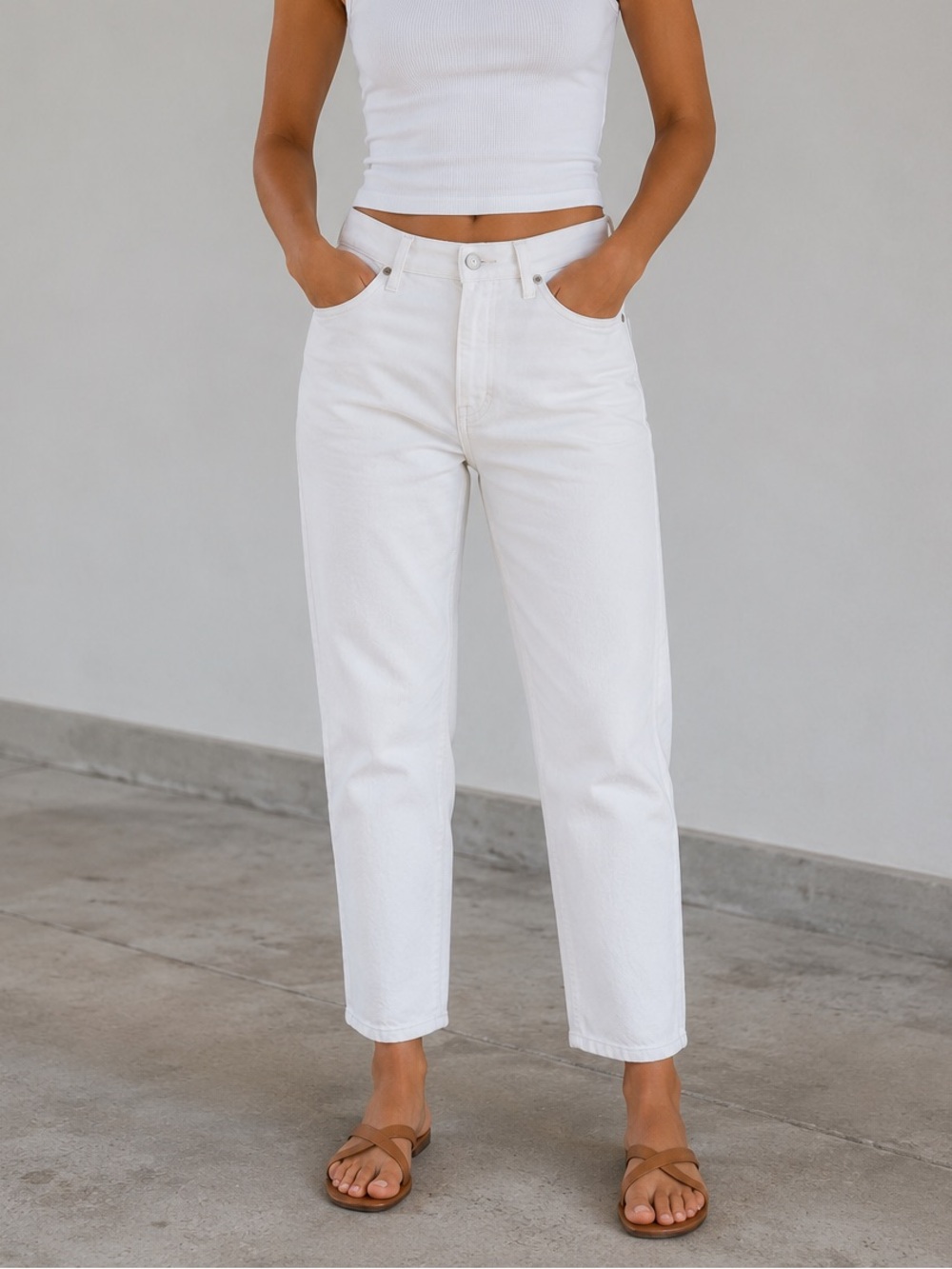 Zara White High-Rise Straight Jeans